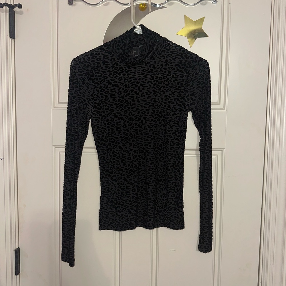 Forever 21 Black Animal Print Long Sleeve Top